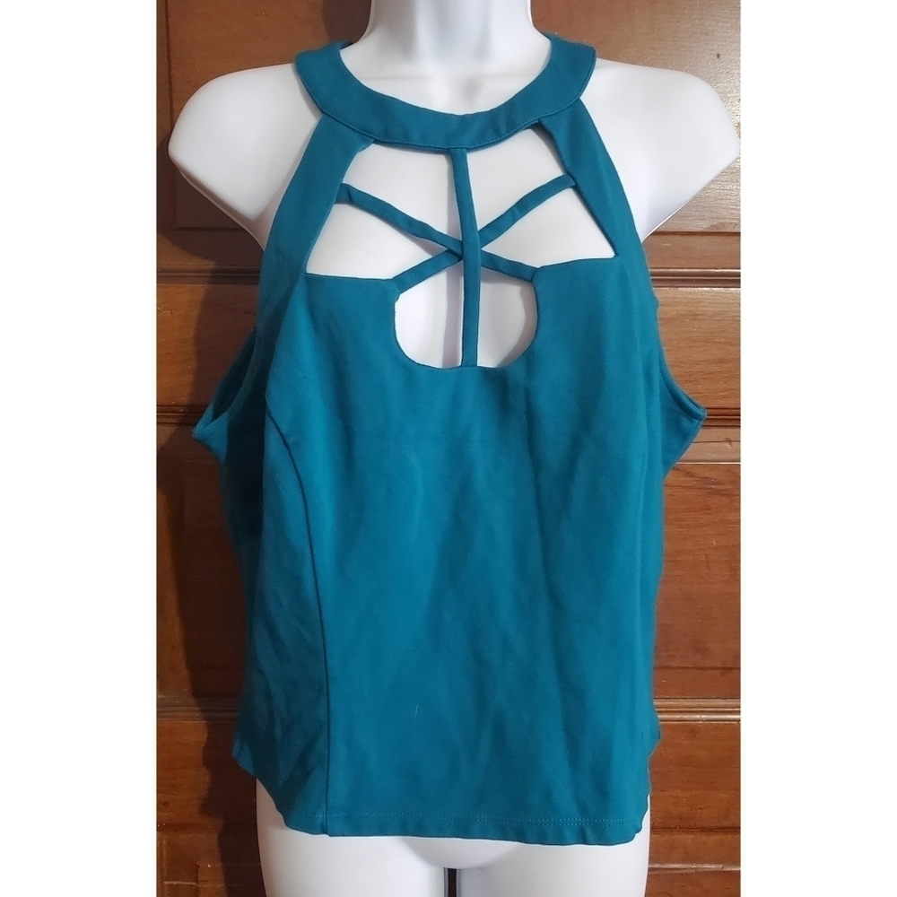 Forever 21 Plus Caged Crop Top